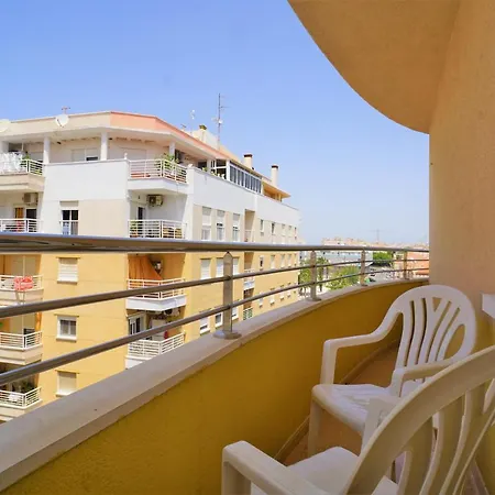 דירה Over 5 Mins Away From The Beach And Free Wifi. טורבייחה