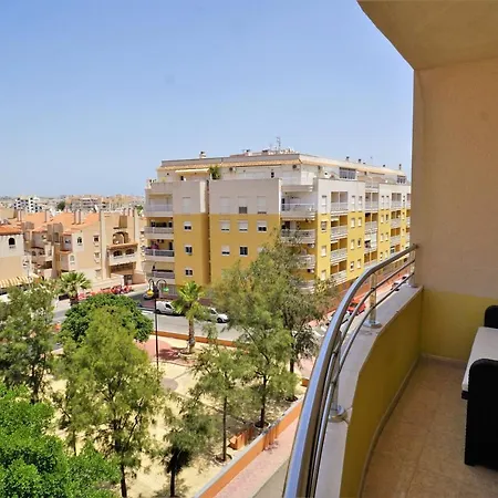 דירה Over 5 Mins Away From The Beach And Free Wifi. טורבייחה